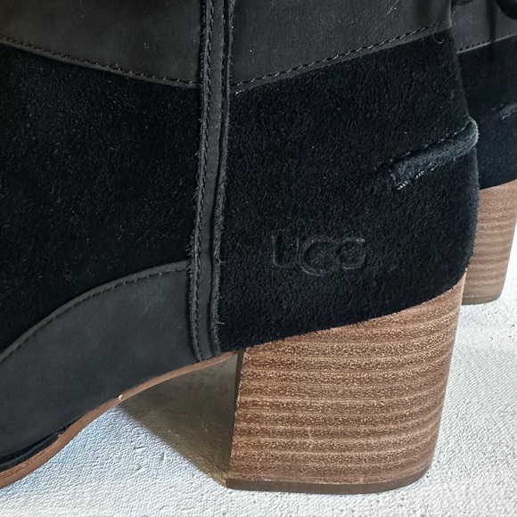 Ugg Women’s Kirke Stacked Heel Booties Black - Picture 8 of 13